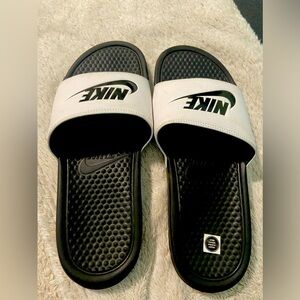 Nike Men’s Slides